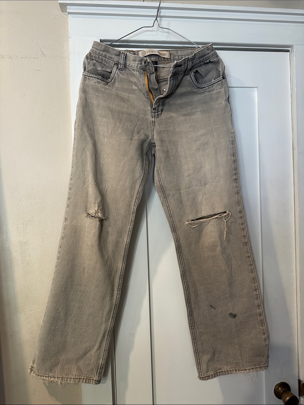 Etnies Gray Distressed Straight-Leg Kids Jeans